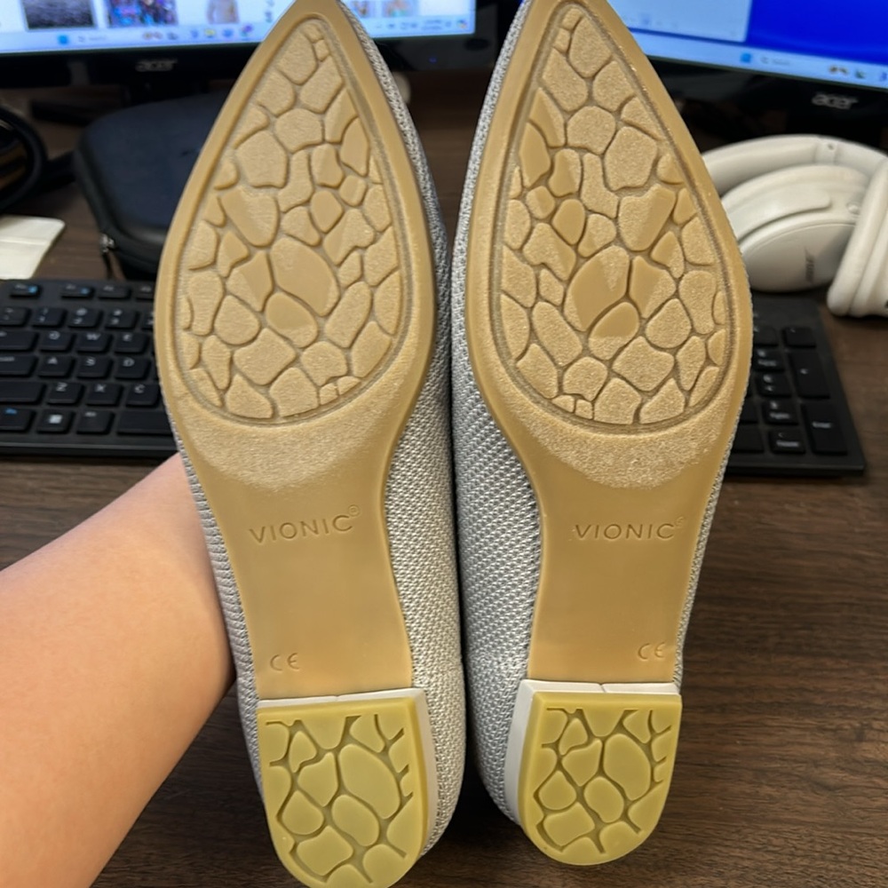 VIONIC Dahlia - Picture 3 of 4